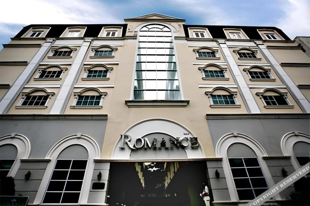 Romance Hotel Srinakarin Bangkok Dış mekan fotoğraf