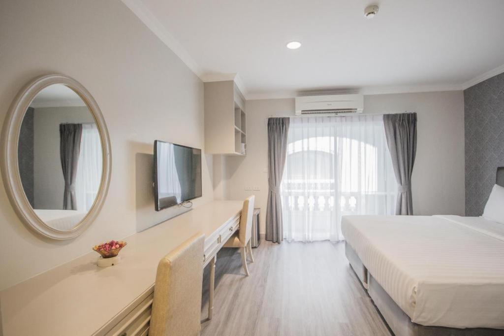 Romance Hotel Srinakarin Bangkok Dış mekan fotoğraf